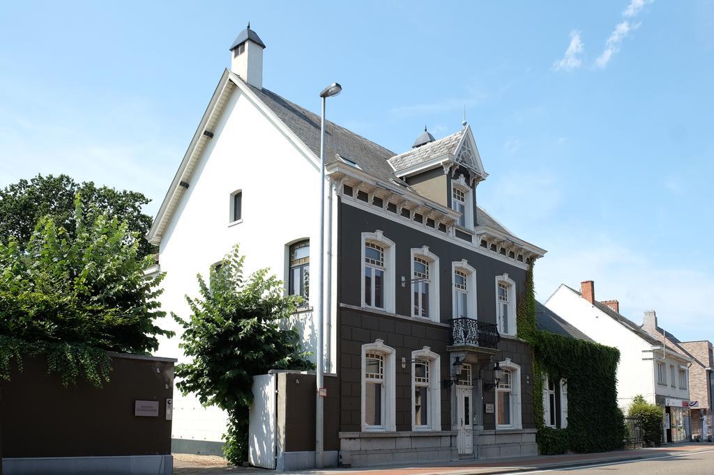 Hotel Villa Tilia レティ エクステリア 写真